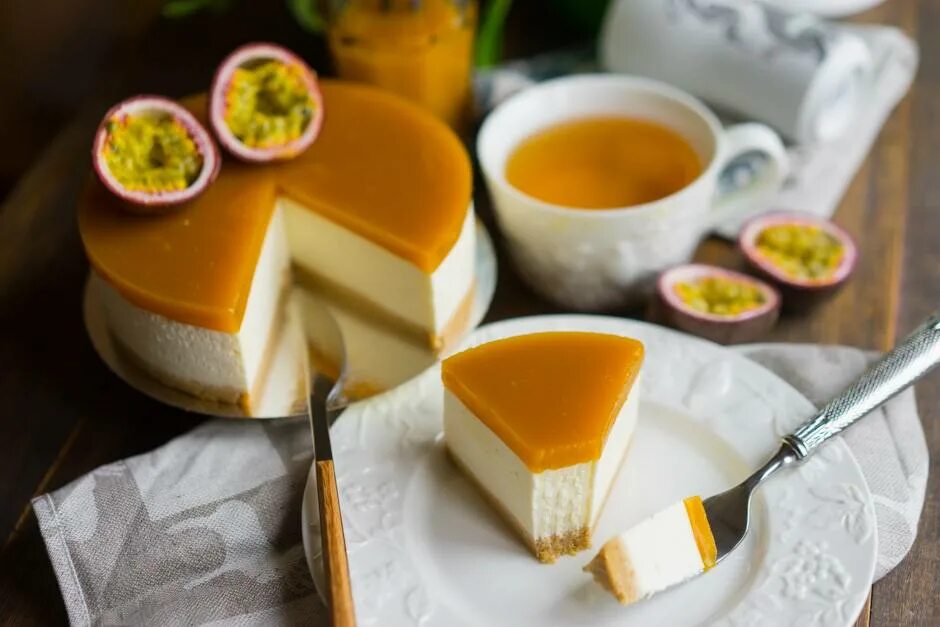 Чиз с манго. Чизкейк нью йорк с манго. Кротен сыр с манго. Чиз с манго. Чизкейк манго маракуйя.