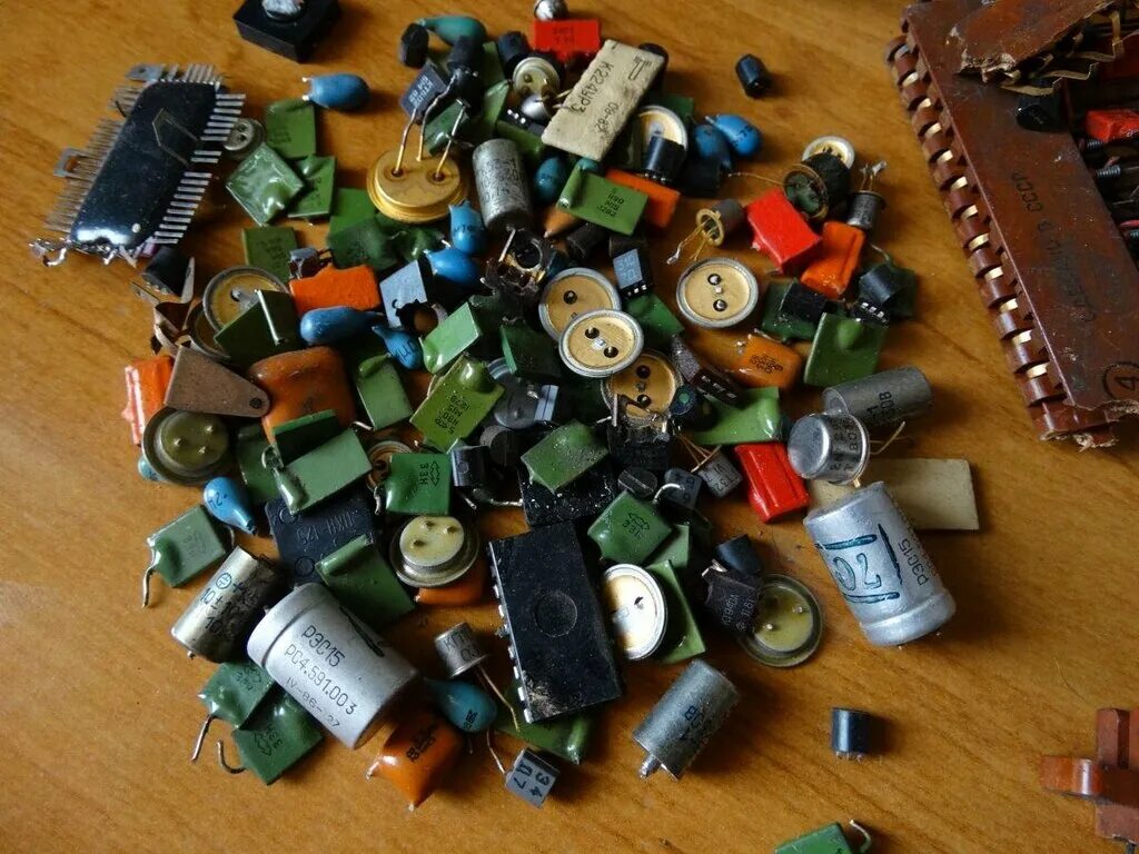 радиодетали пкр406джи. японские радиодетали. комплектующие радиодетали. китайские радиодетали. радиодетали нагревательные.