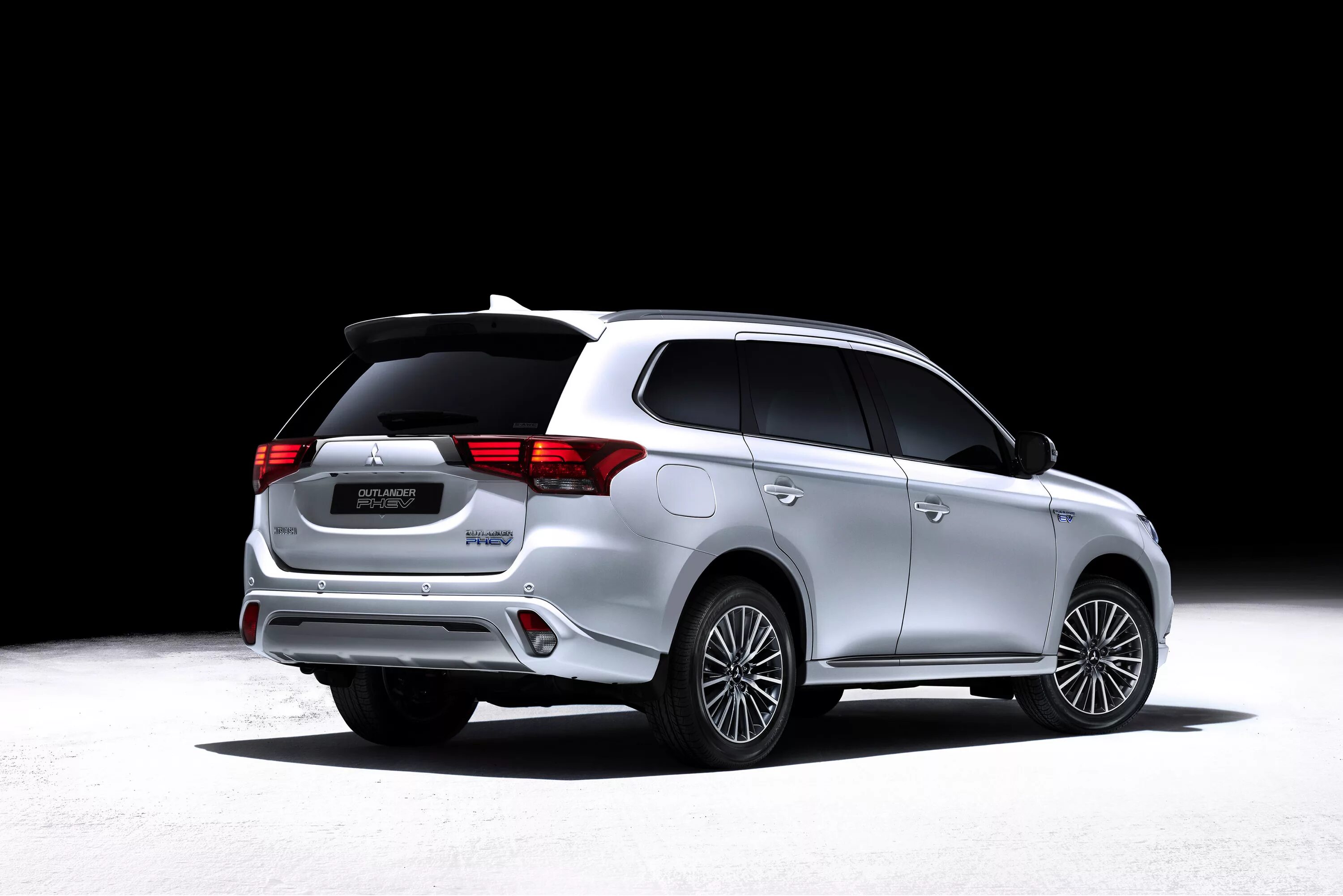 Mitsubishi phev. Митсубиси аутлендер phev. mitsubishi outlander phev. mitsubishi outlander phev 2019. mitsubishi outlander phev 2018.