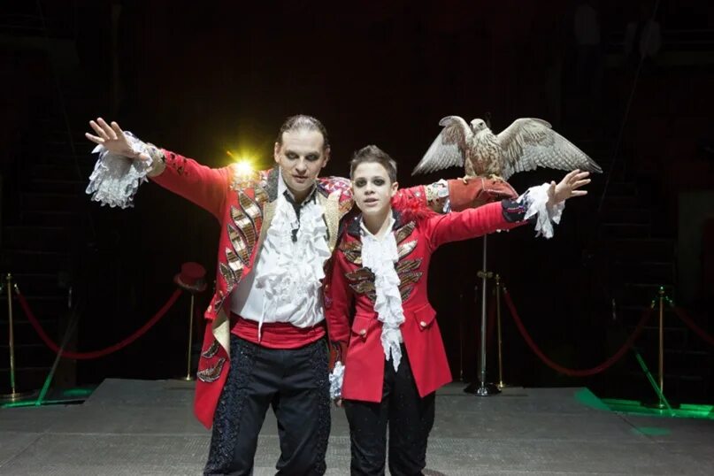 Цирк анатолия сокола артисты. Сокол цирк. Сокол цирк. Цирк анатолия сокола артисты. Сокол цирк.