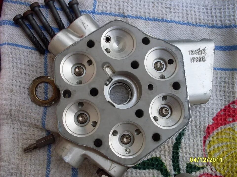 Дозатор ауди 100 с3. 3. 3. 3. 3 бензин.