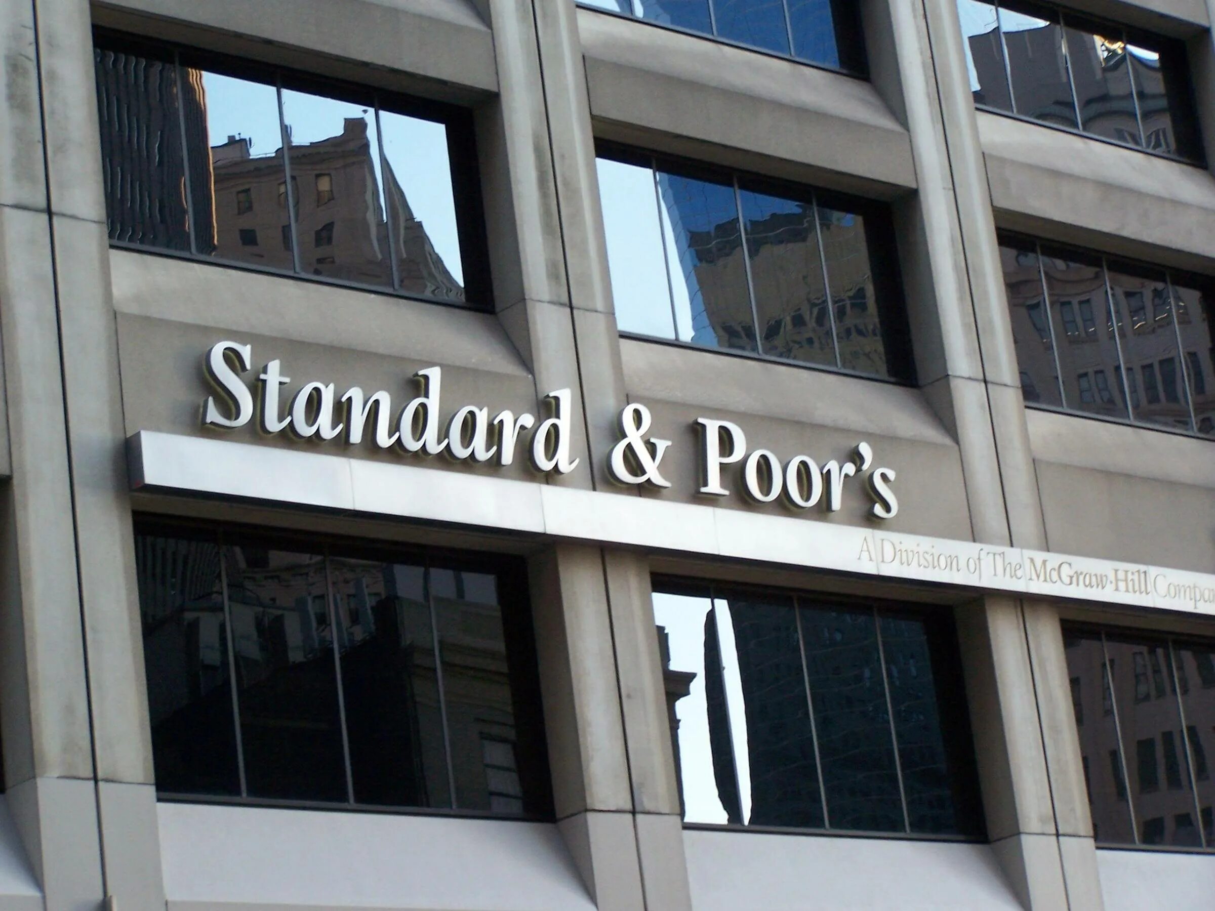 Рейтинги standard poor's. Система рейтингования. Рейтингов standard poor's. Стандарт энд пурс. S&p global ratings.