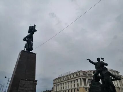 Памятник за власть советов владивосток