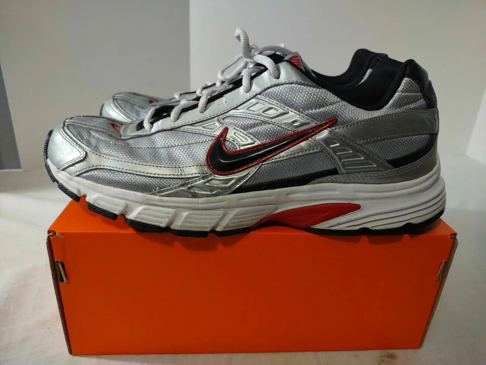 Кроссовки nike initiator. Nike 394055-001. Nike Initiator Silver. Nike Initiator мужские.