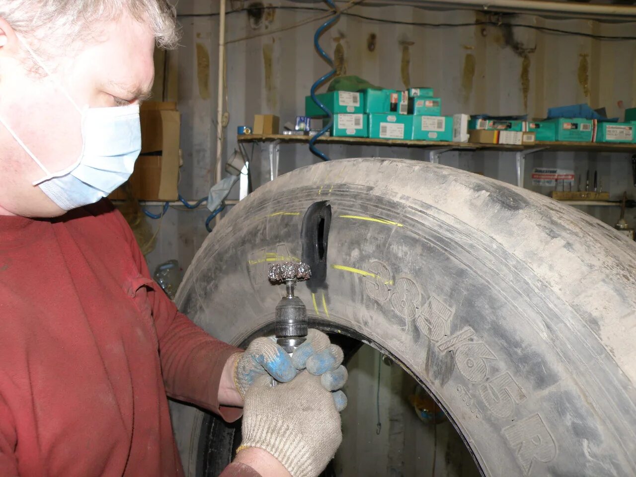 Вулканизация шин. Ремонт шин вулканизацией. Вставка камеры в бескамерную шину. Холодная вулканизация резины. Вулканизатор для ремонта шин сибек этна-п.