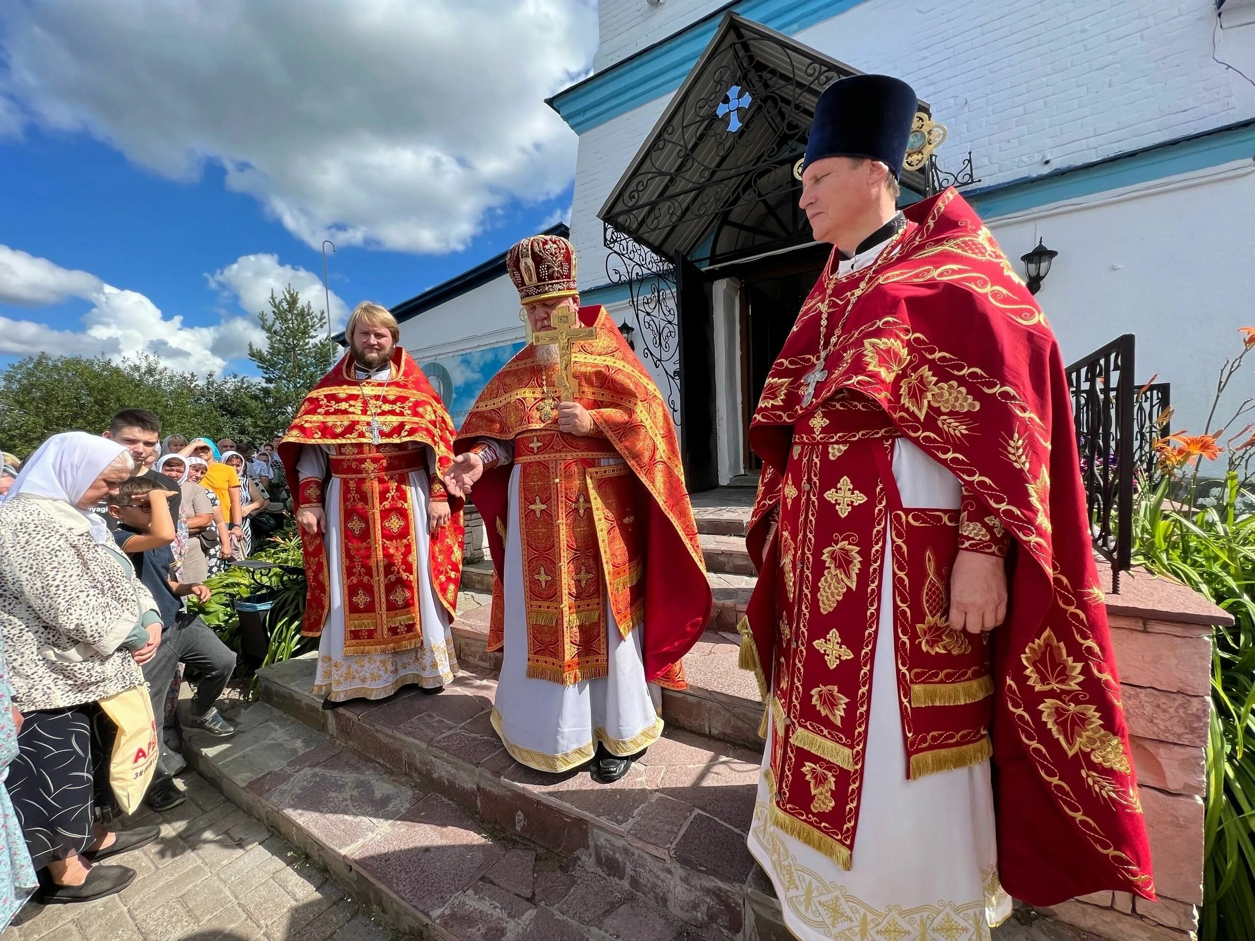 Престольный праздник храма. Свято-ильинский храм в пос. Серпухов октябрьская церковь. Праздник в ильинском. Праздник в ильинском хованском.