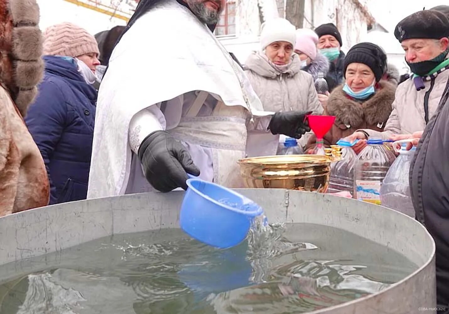 19 января 2025 года. Освящение воды. Освящение воды в храме. Крещение в церкви. Освящение воды на крещение.