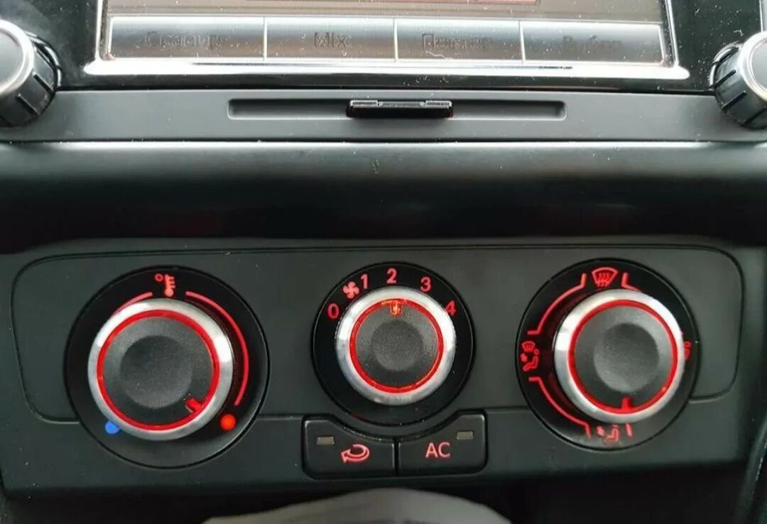 Крутилки регулятора печки - Volkswagen Polo Sedan, 1,6 л, 2013 года аксессуары D
