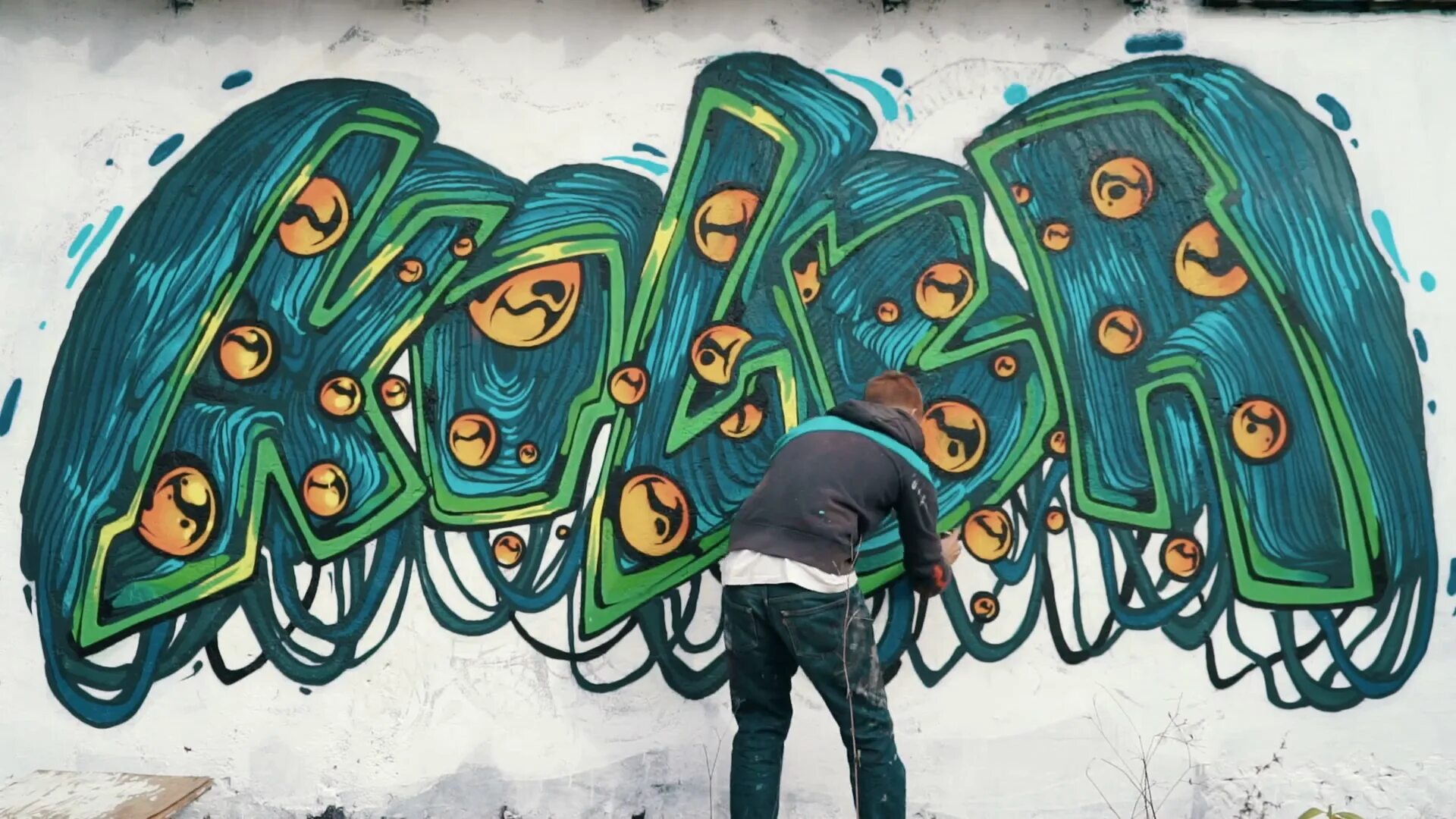 Draw on wall