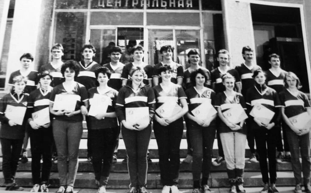 Школа 105 москва интертат. С днем студента. Студенческие годы картинки. Студенты разных лет. Советские студенты 50-х годов.