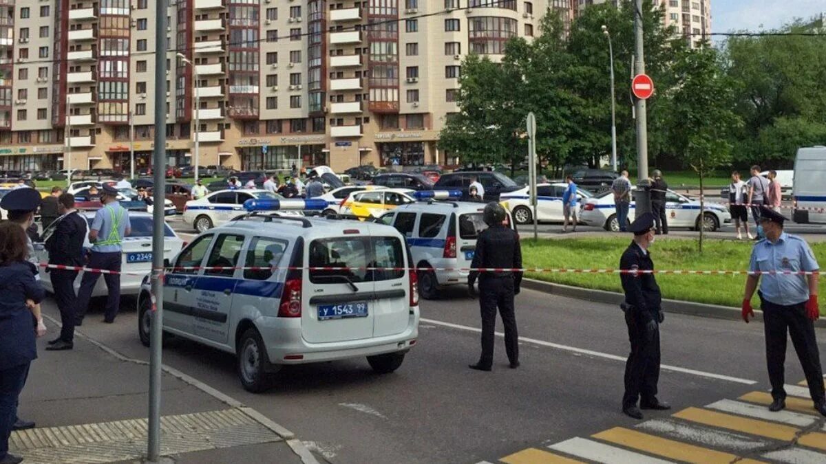 Стрельба в москве сейчас новости. Москва прохожие. Стрельба в Москве сейчас 2020. Стрельба в Москве сегодня.