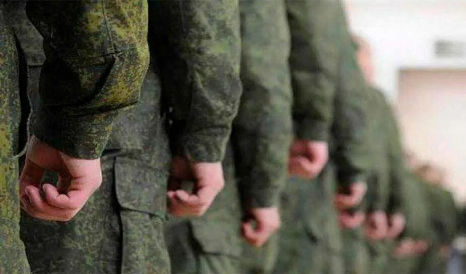 Солдат срочник. Солдаты срочники. Срочники на границе с украиной курск. Российский солдат. Контрактники пограничники.