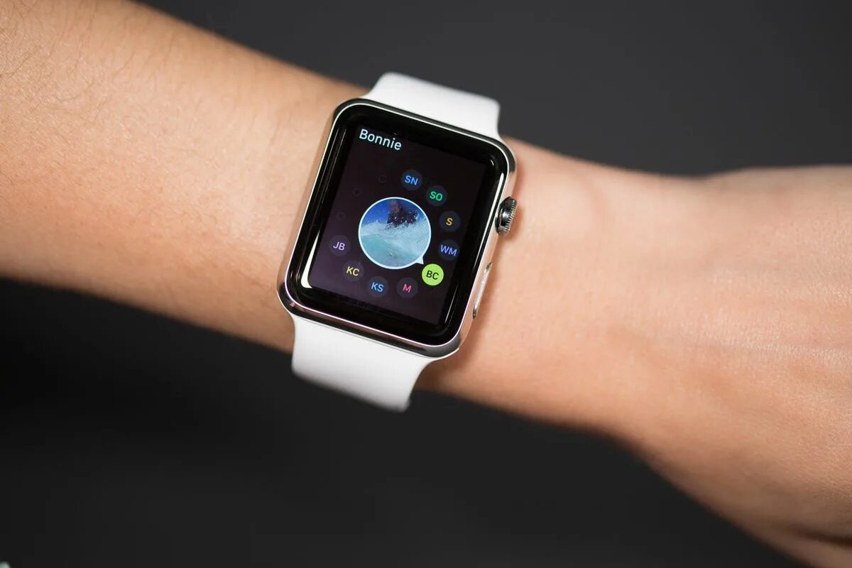 Apple IWATCH 7. Смарт часы от Эппл. Эппл вотч поколения. Часы Аппле вотч на руке