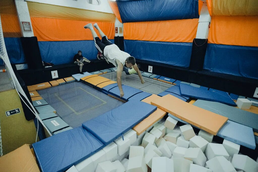 батутный парк отрыв серов. парк отрыв тула. батуты в оренбурге. батуты в оренбурге. батутный парк отрыв екатеринбург щербакова.