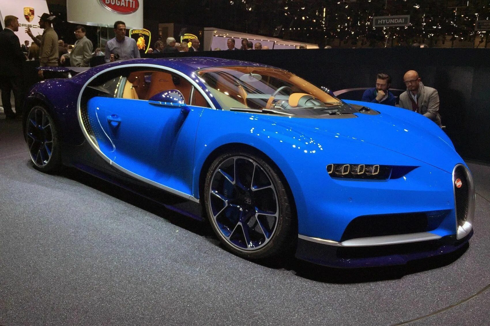 Новая bugatti. Бугатти ЧИРОН 2016. Бугатти ЧИРОН новый. Бугатти Вейрон 2016. Bugatti Veyron 2016.