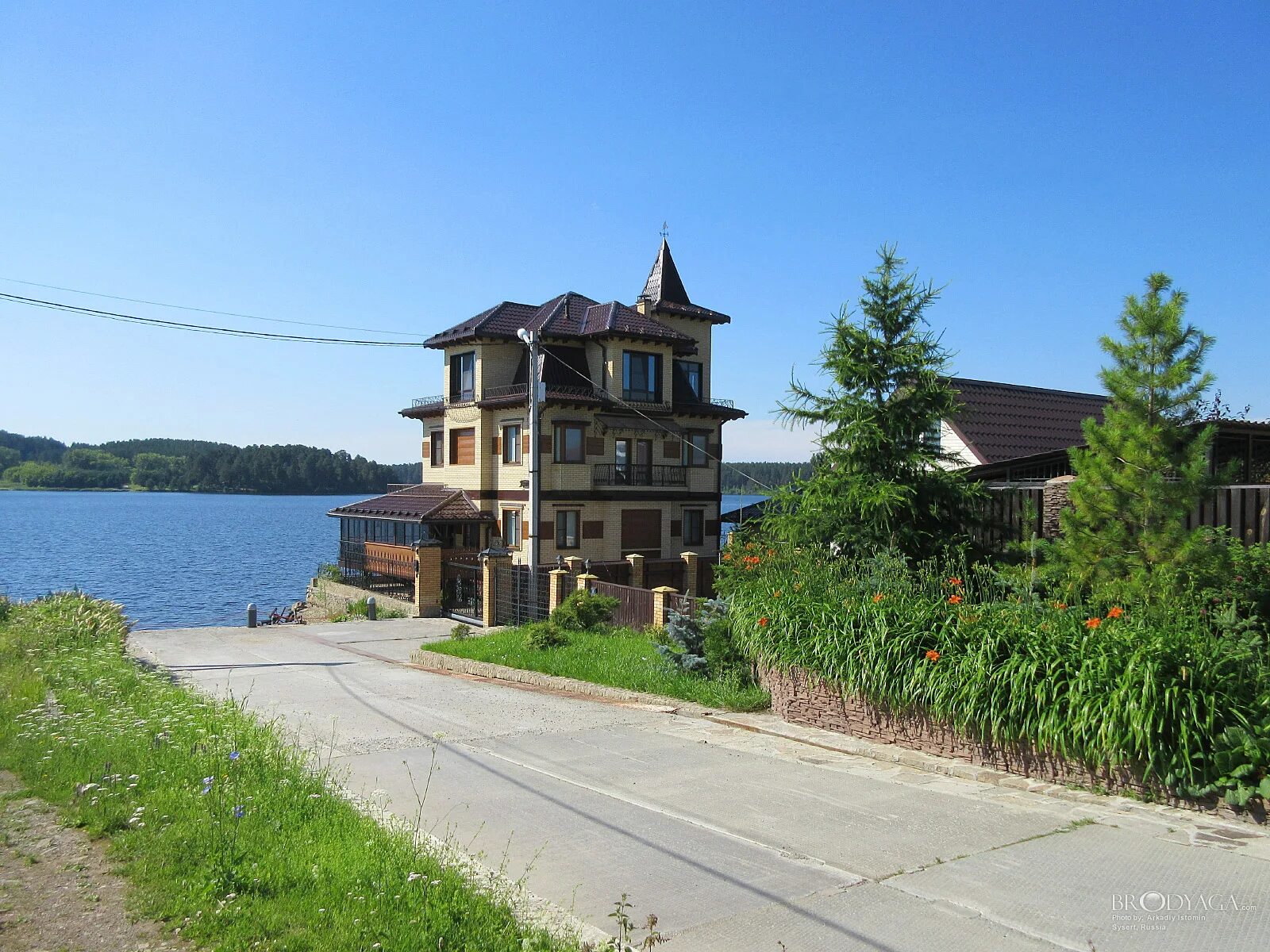 Сайт сысертского городского. Сысерть Свердловская область. Набережная Сысерть Свердловская область. Верхняя Сысерть набережная. Верхняя Сысерть Свердловская область.