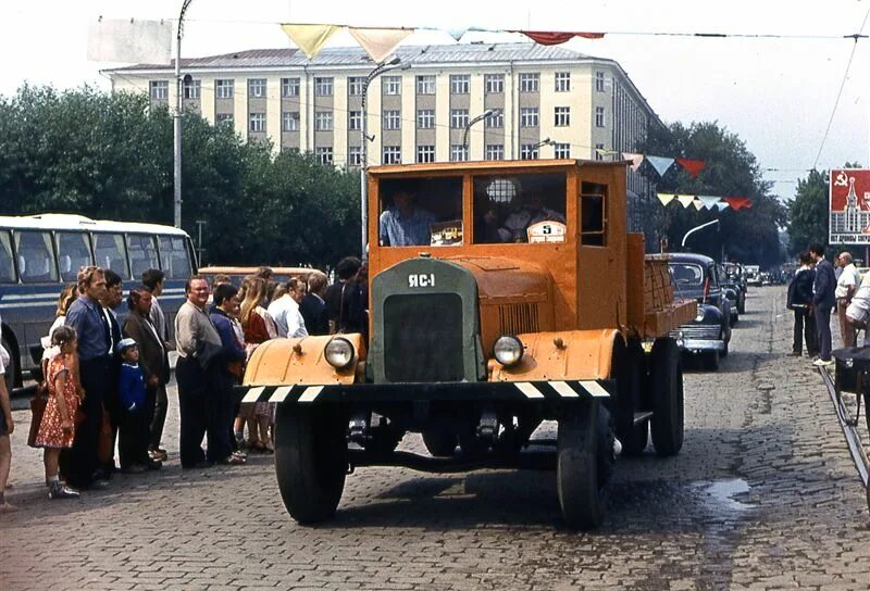 Свердловск 1986 год. Яс-3 самосвал. Яс-1 самосвал. Яс-1.