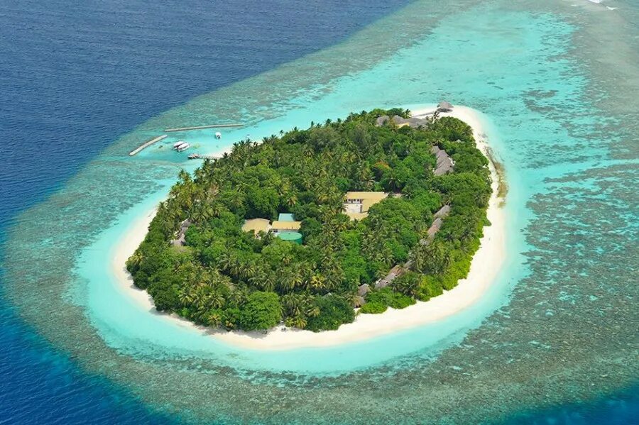 Зеленый остров (green island in kuwait). Острова южных морей. Остров грин айленд вид сверху. Окруженные острова. Окруженные острова.
