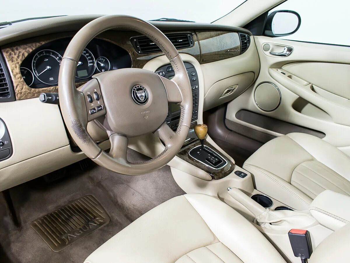 X type купить. Jaguar x Type 2008 салон. Ягуар x Type 2006. 2006 Jaguar x-Type Luxury Edition салон. Ягуар х тайп универсал салон.