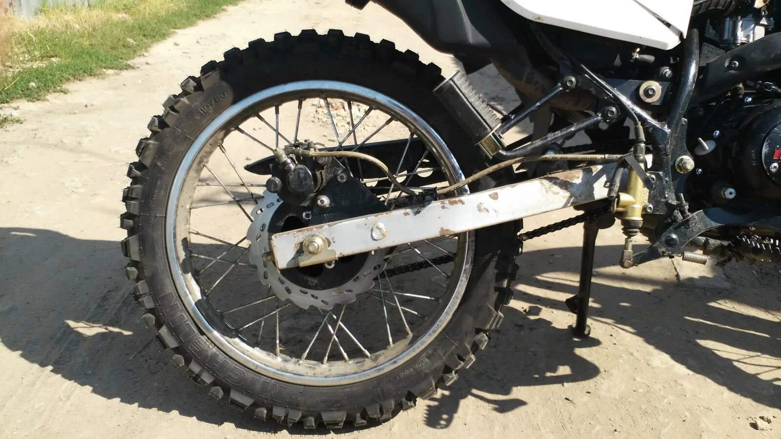Заднее колесо ttr 230 с барабанным тормозом. Колесо ттр 250. 19 колесо на ттр250. Заднее колесо ттр 250. Заднее колесо ttr 230 с барабанным тормозом.