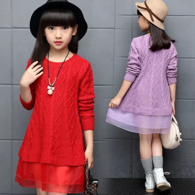 Стильное вязаное платье для девочки. Вязание одежда для девочки. Вчзанное платье для девочки. Платье детское аязанное. Вязание одежда для девочки.