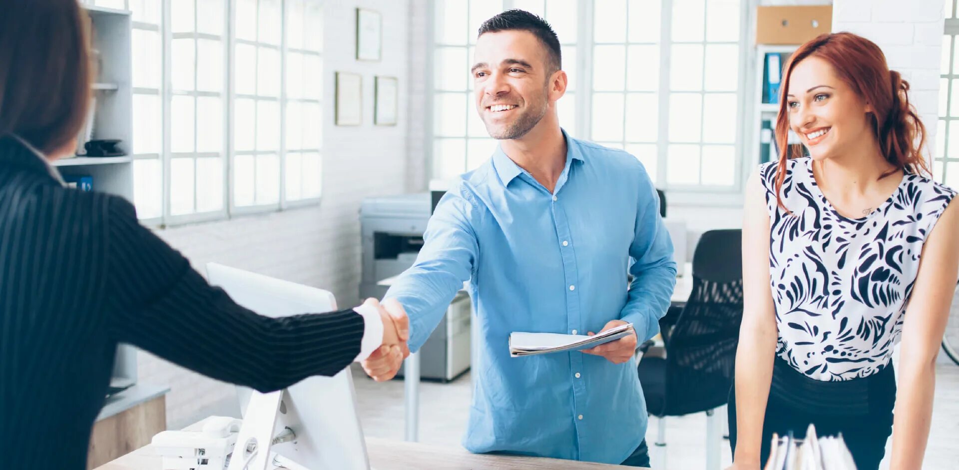 Графический дизайнер. Сотрудничаем с художниками. Сотрудничаем с художниками. Сотрудничаем с художниками. Творческие креативные индустрии.