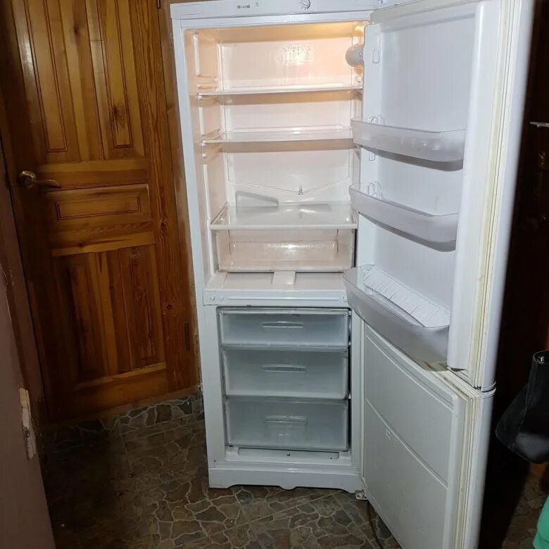 Холодильник индезит bia. Холодильник Индезит bia 161. Bia161nf. Индезит ВИА 20.