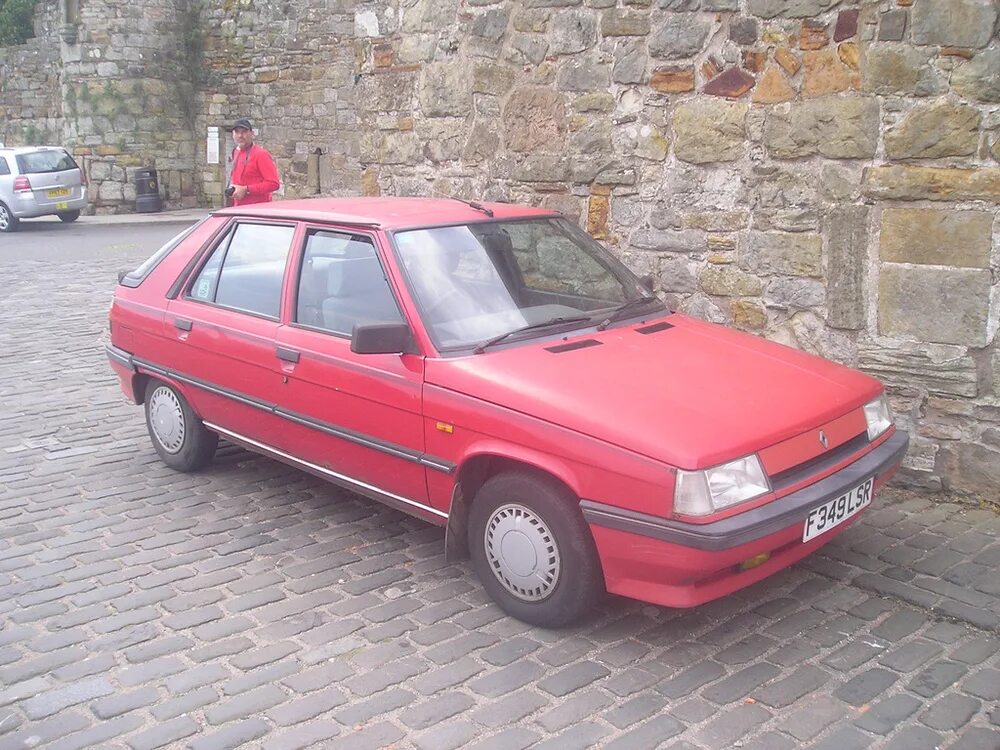 Reno 11f. Renault 11. Renault 11 хэтчбек. Renault 11 1.4. Рено 1983 года хэтчбек.