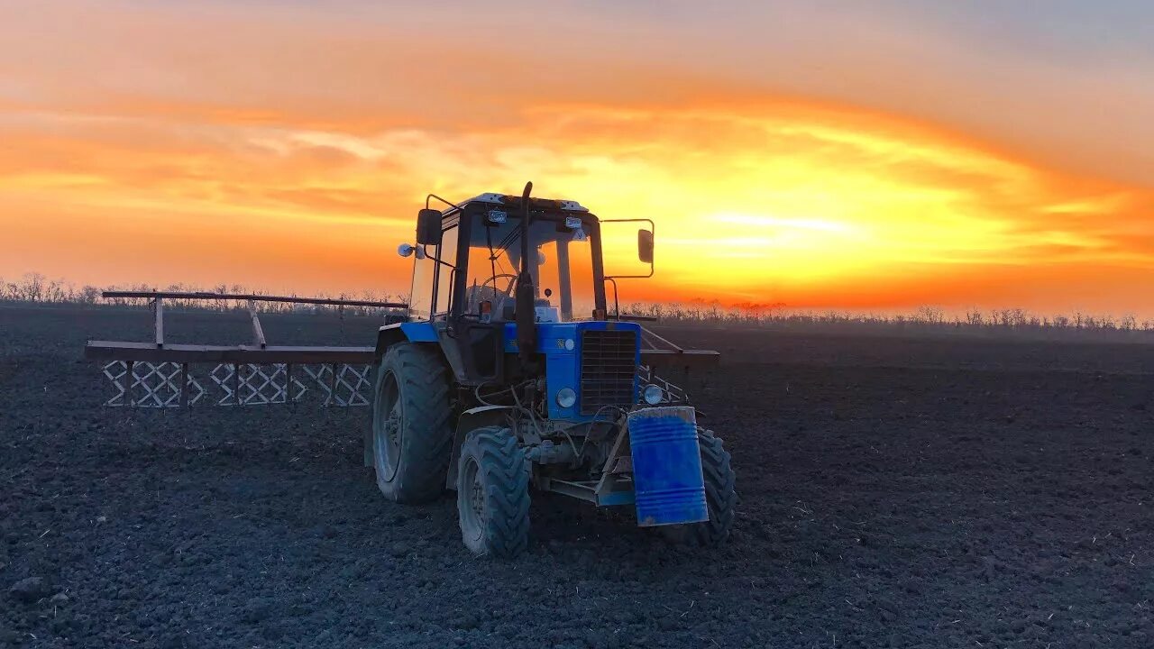 Tractor Belarus-892.2 with a trailer mower 2021 Автоистория и техника дорог Росс