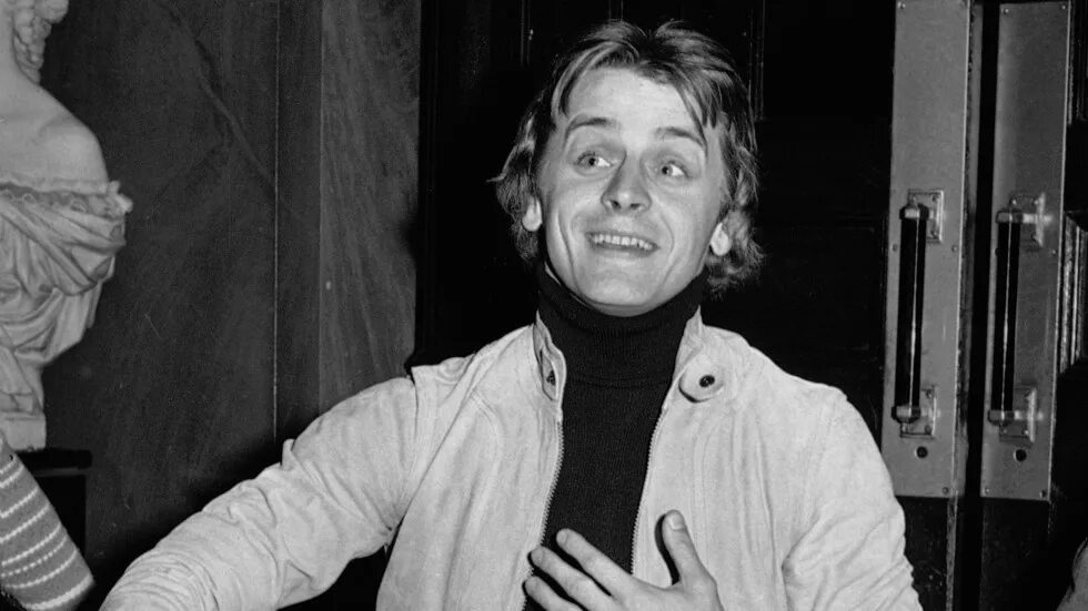 Барышников ориентация. Михаил барышников в молодости. Барышников танцор. Барышников балет. Михаил барышников 2022.