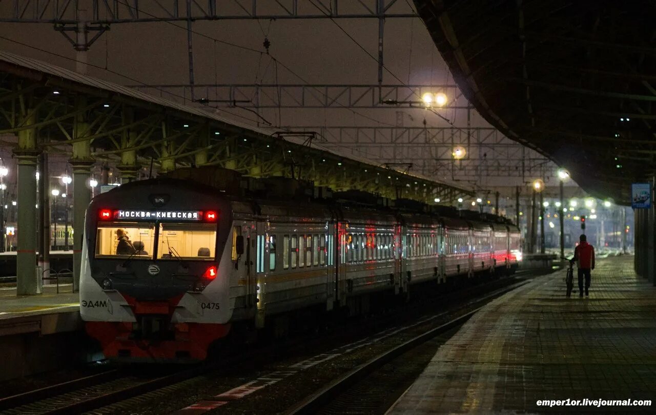 Павелецкая железная дорога. Эд4м на Московском вокзале. Москва Павелецкий вокзал Москва Киевский вокзал. Поезд 603 604 Москва Киевская Москва Павелецкая. Павелецкий вокзал поезда.