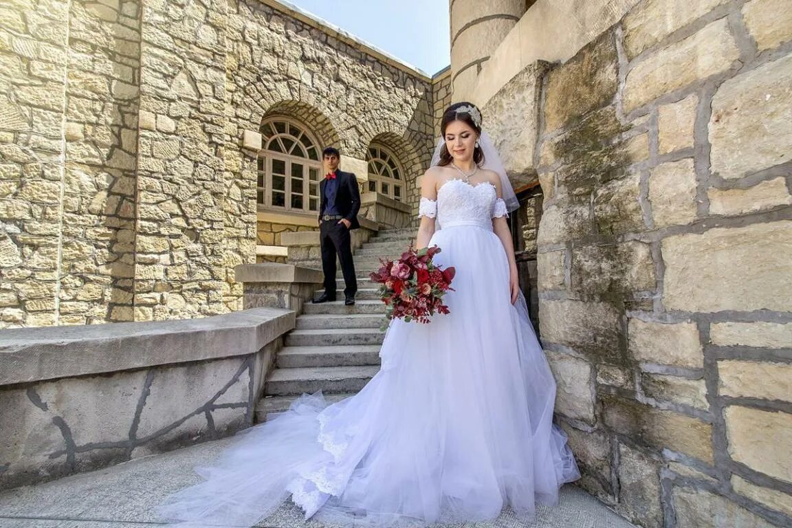 Любовь свадьба повтор. Свадебная фотосессия в горах кавказа. Cinematic love. Свадьба вали и саши. Версаль усадьба железноводск.