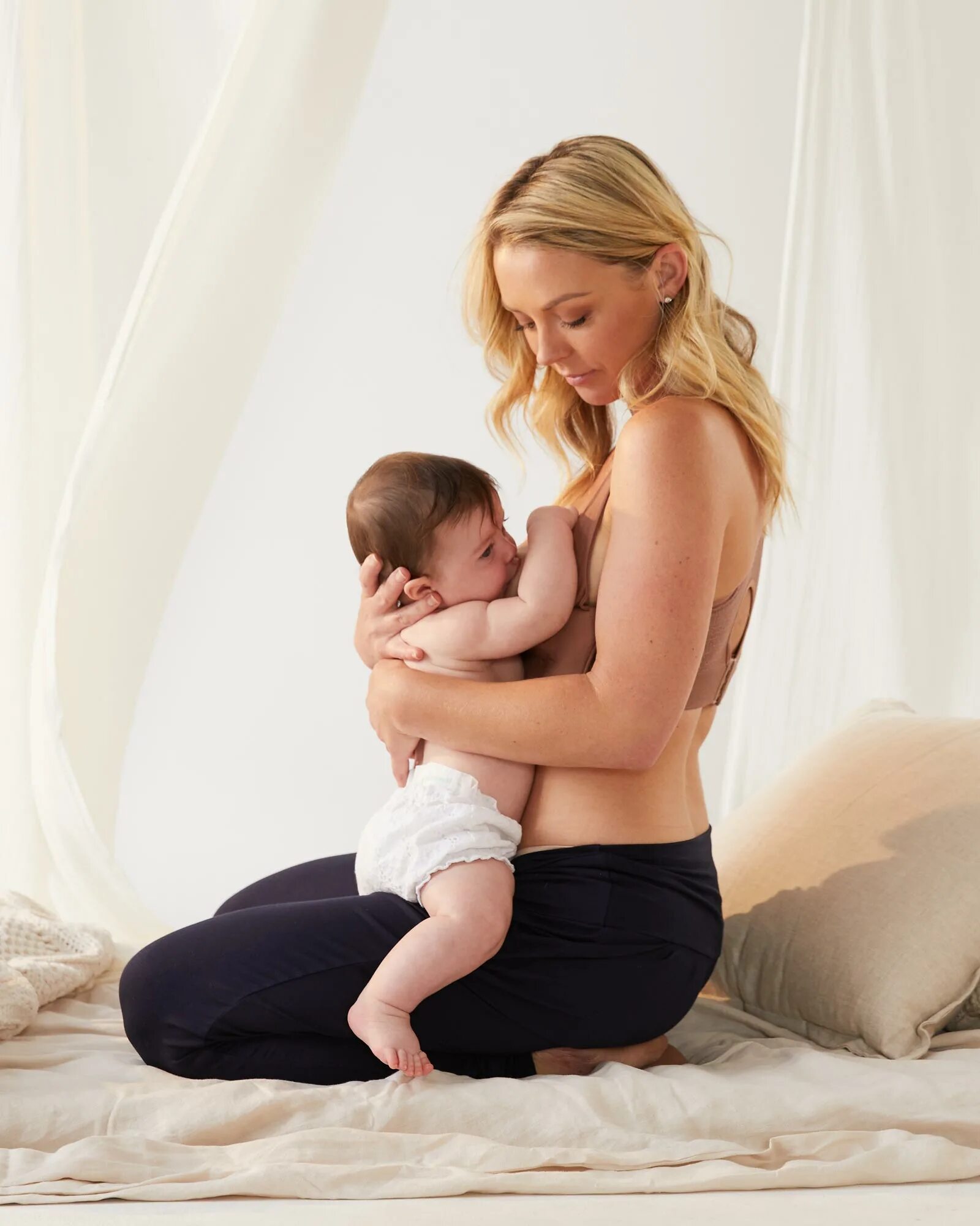 Фотограф Джейд Билл Breastfeeding. Саманта свитинг Breastfeeding. Парамеева Breastfeeding. Jennifer Mancuso Breastfeeding. Breastfeeding instagram