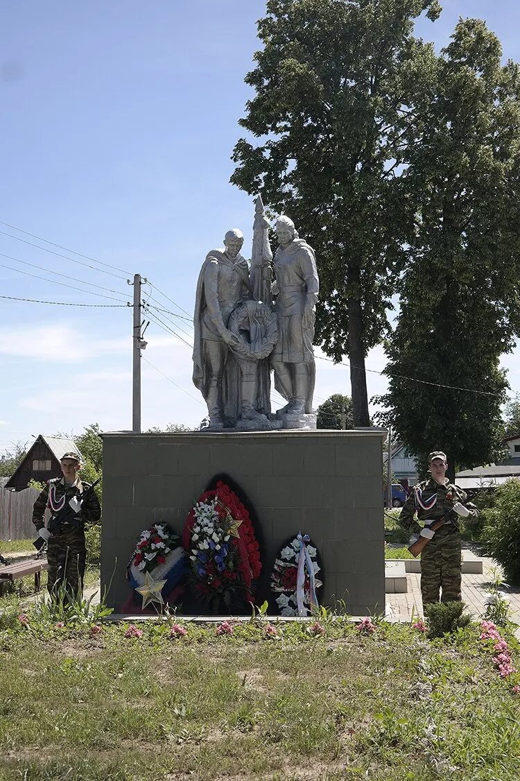 Спас загорье калужская область. Село спас-Загорье. Спас-Загорье Калужская область достопримечательности. Спас Загорье. Обелиск в спас-Загорье.