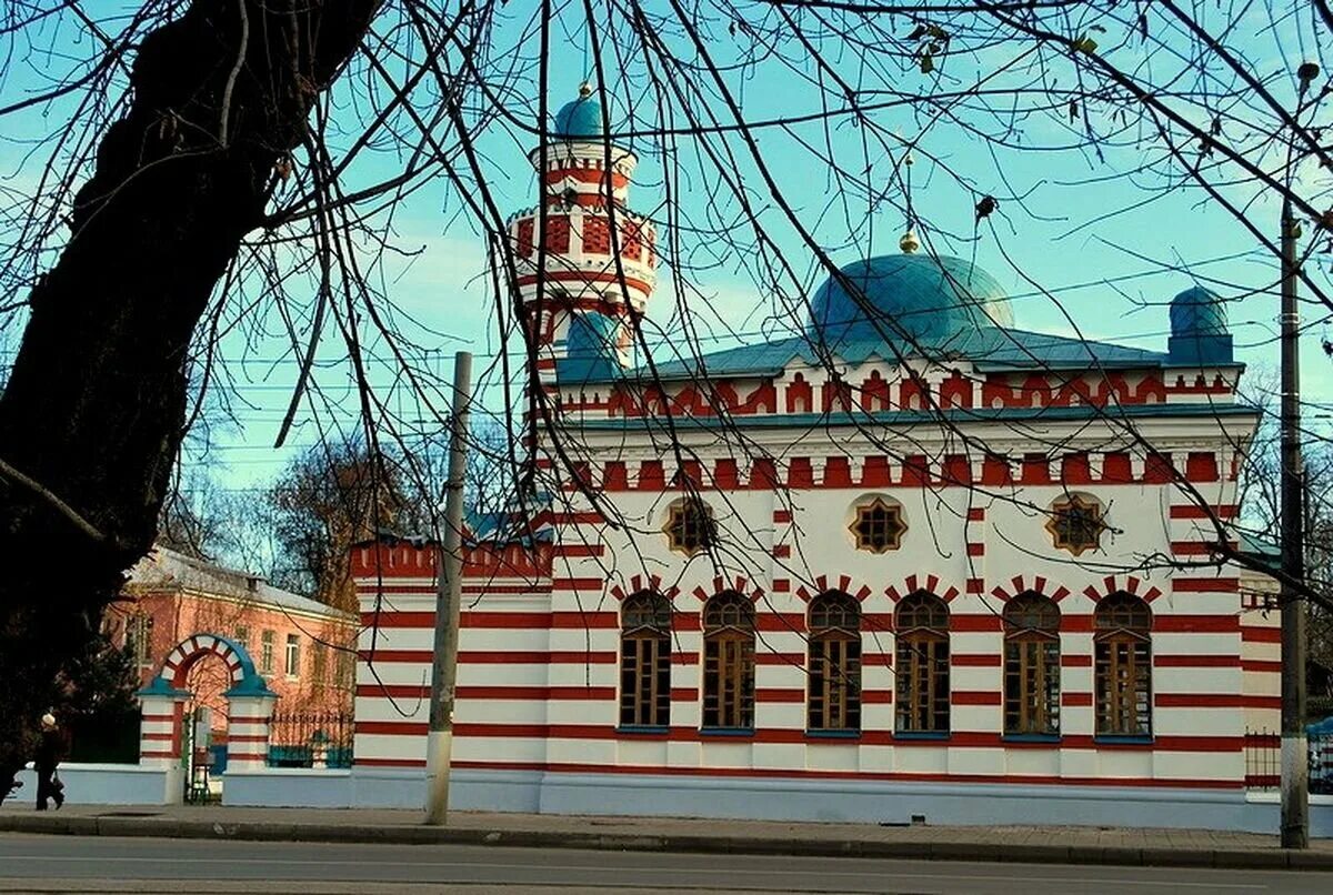 Татары твери. Тверская Соборная мечеть. Татарская мечеть Тверь. Тверь мечети 1905 года. Соборная мечеть Тверь внутри.