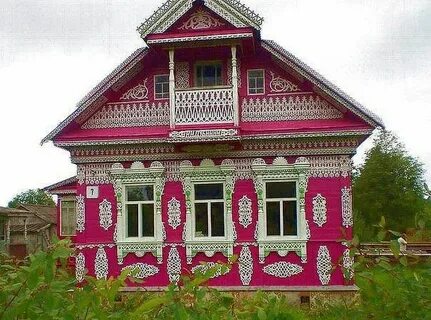 Резной дом
