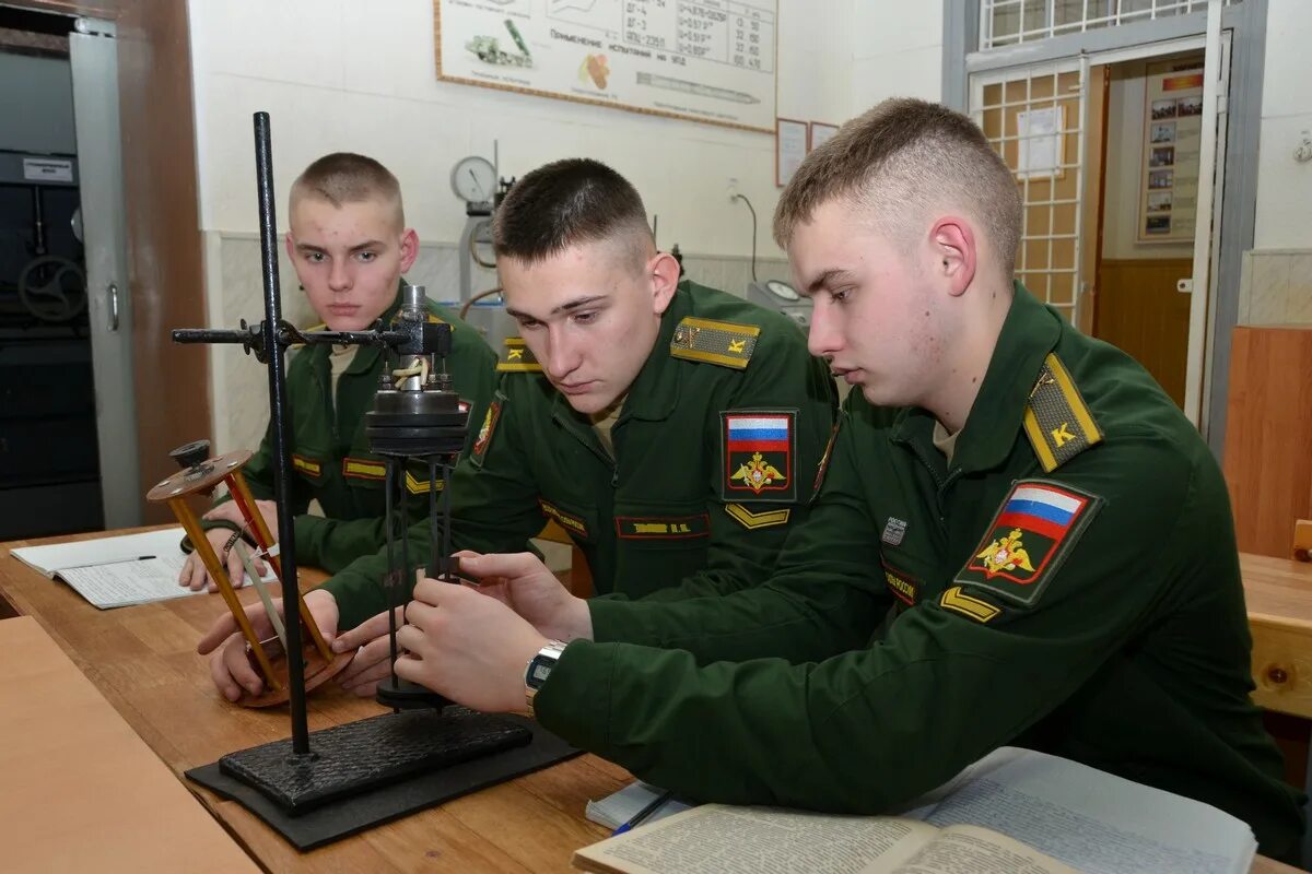 Военно инженерный сайт. МТО ПАИИ. Пенза артиллерийский институт. Курсанты Пензенский артиллерийский инженерный институт. Курсанты ПАИИ.