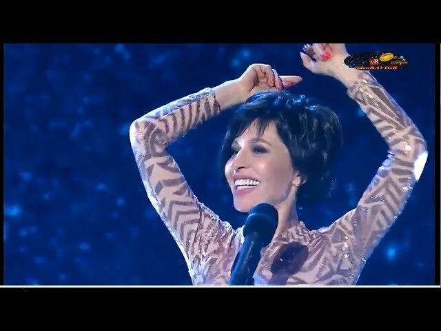 Алиса мон выступление. Алиса мон алмаз. алиса мон стрижка. алиса мон у малахова. алиса мон привет андрей.
