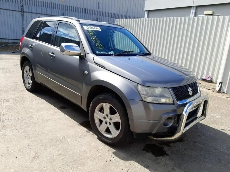 Suzuki grand vitara 2005 2015. Кенгуринг на Сузуки Гранд Витара 2010.