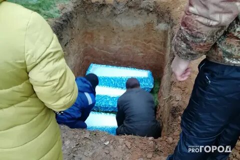 Крещение на кладбище