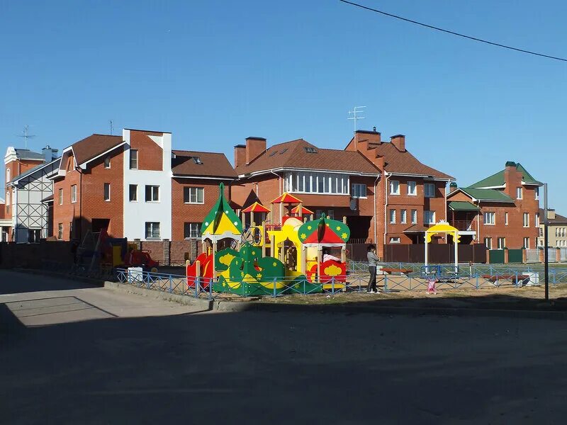 Дворы тверской. Голландская улица подмосковье. Ул голландская тверь. Новая площадка тверь. Голландская 25 тверь.