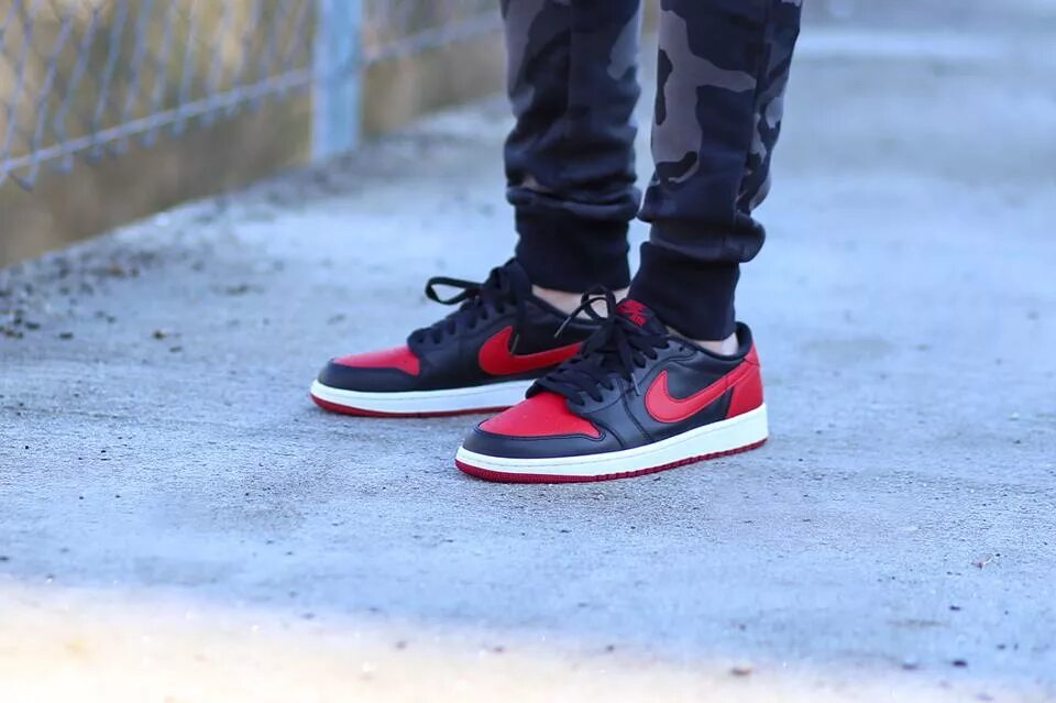 Джорданы лов. Nike Air Jordan 1 Low. Nike Air Jordan 1 Low Red. Nike Air Jordan 1 Retro Low. Air Jordan 1 Low.