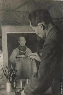 Ересек әйелдерді жастар ұрып-соғады.