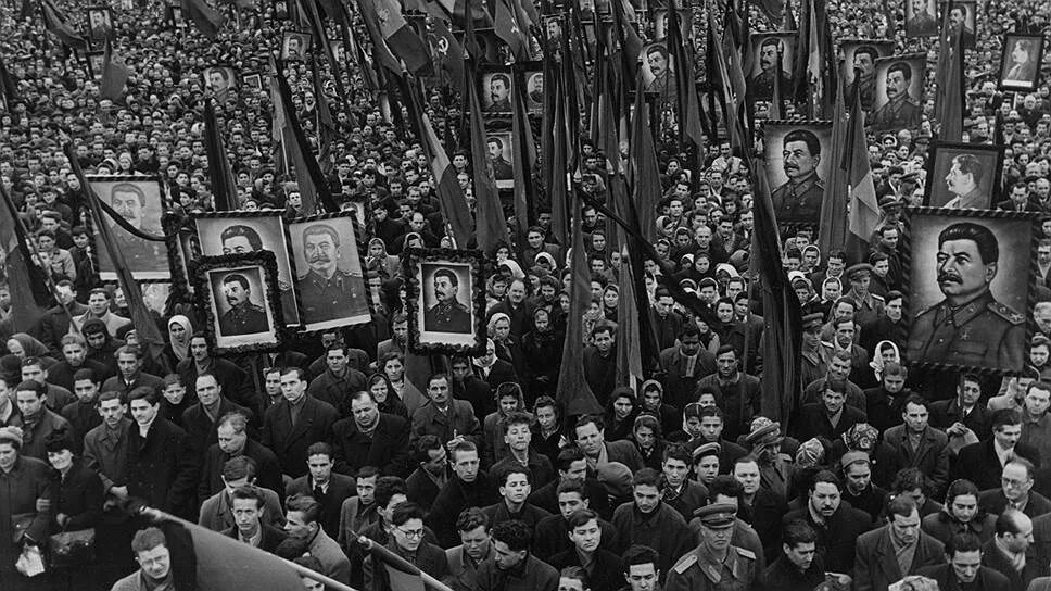 Сталин иосиф виссарионович похороны сталина. Смерть сталина 1953. 1953 москва похороны сталина. Смерть сталина 1953. Сталин 1953 похороны.