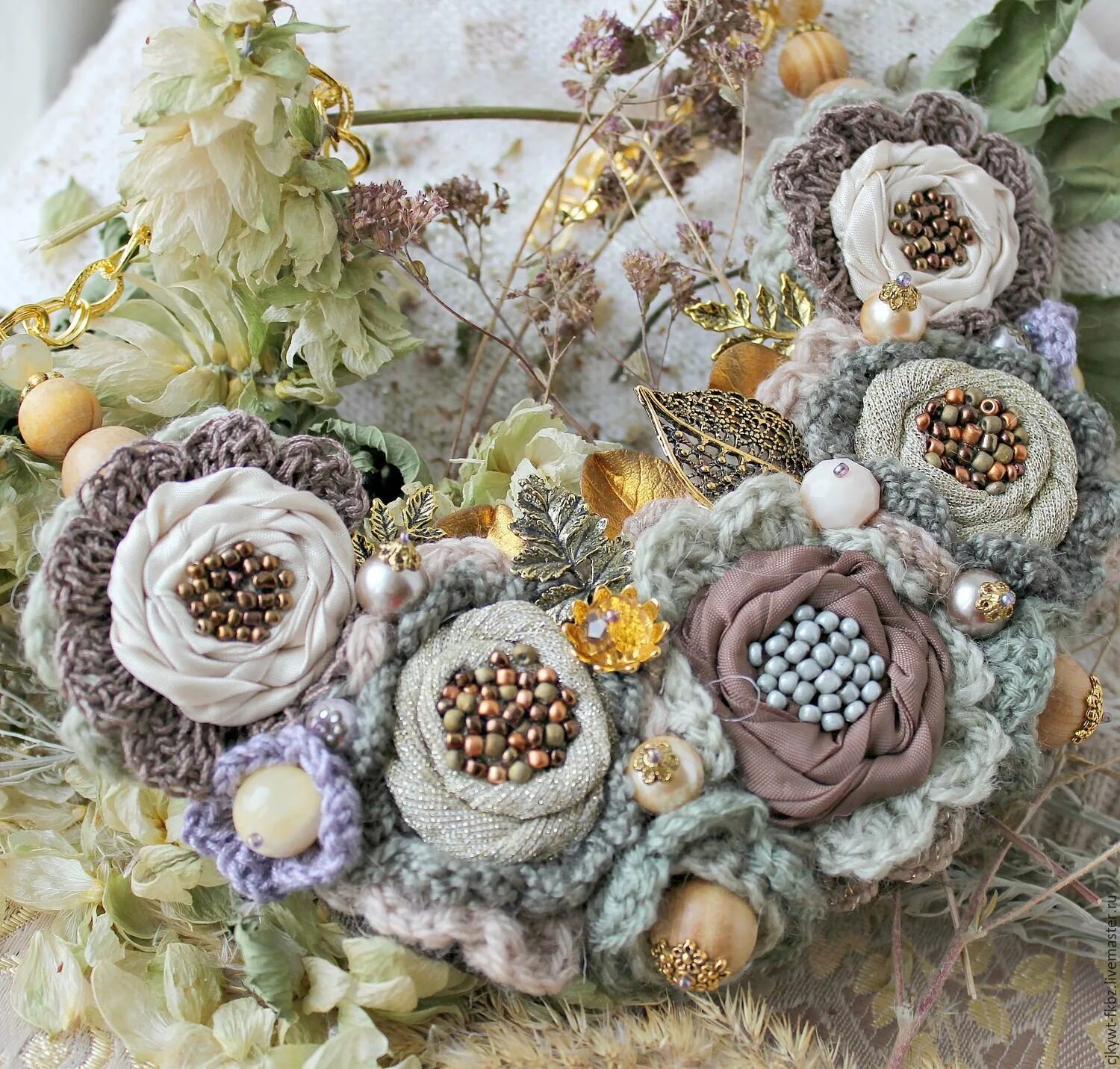 Брошь бохо. Текстильные украшения. Текстильные украшения. Украшения в этническом стиле. Мастера бохо.