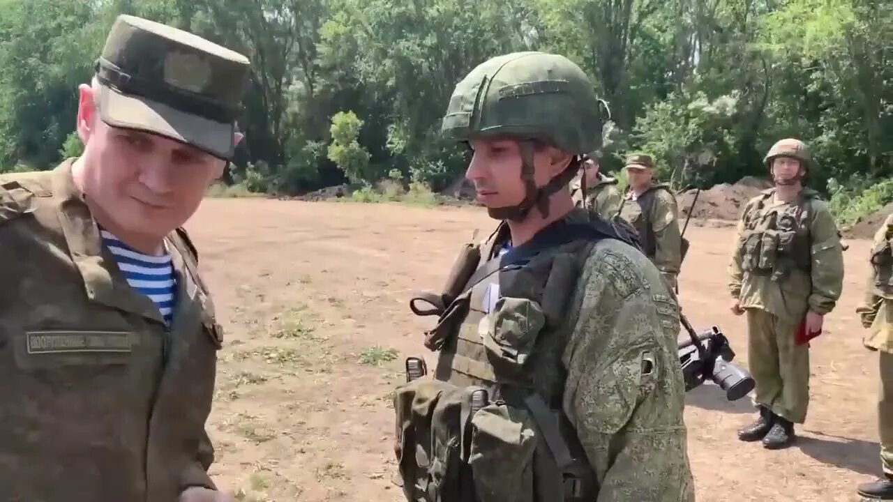 Теплинский командующий группировкой днепр. Михаил теплинский вдв. михаил теплинский командующий вдв. главком вдв михаил теплинский. генерал овчаров вдв.