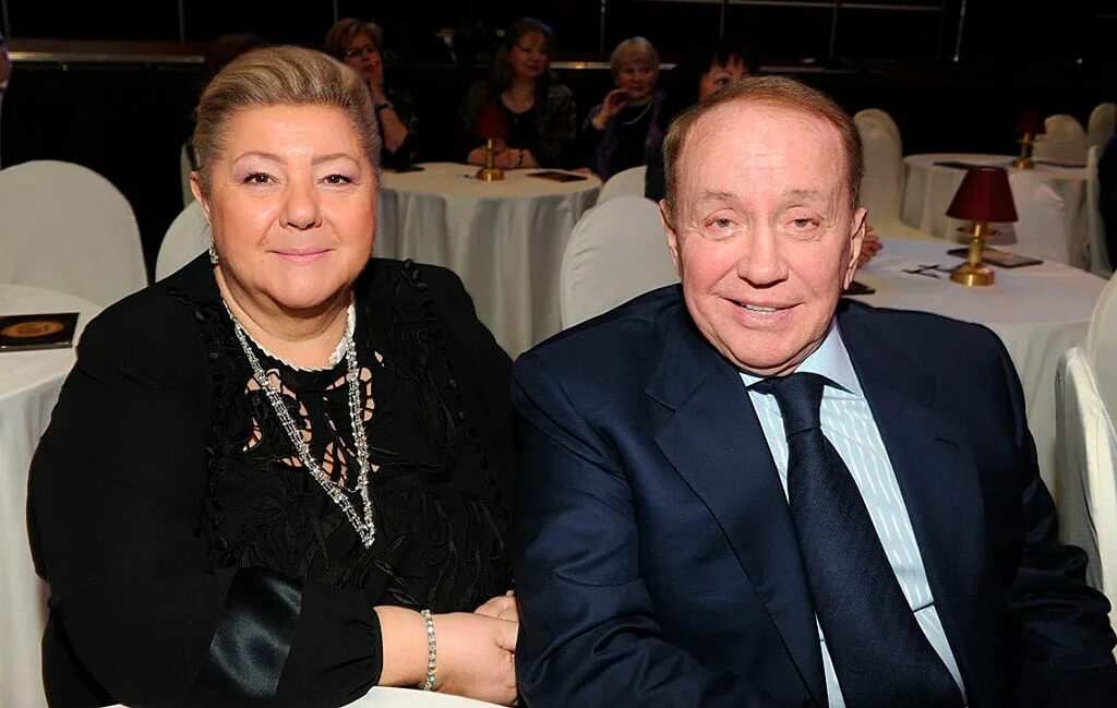 Сколько лет александру маслякову