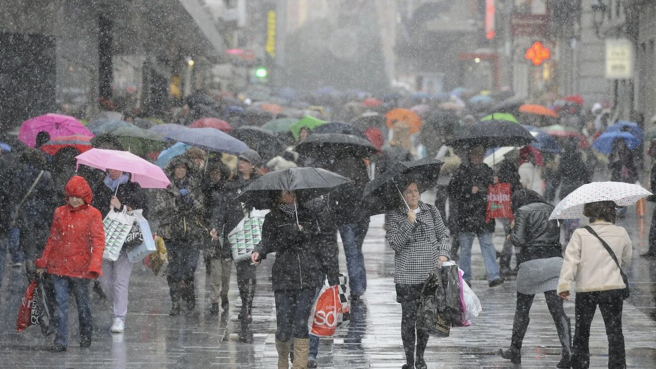 Delay bad weather. Bad weather. bad summer weather. what the bad weather. the worst weather.