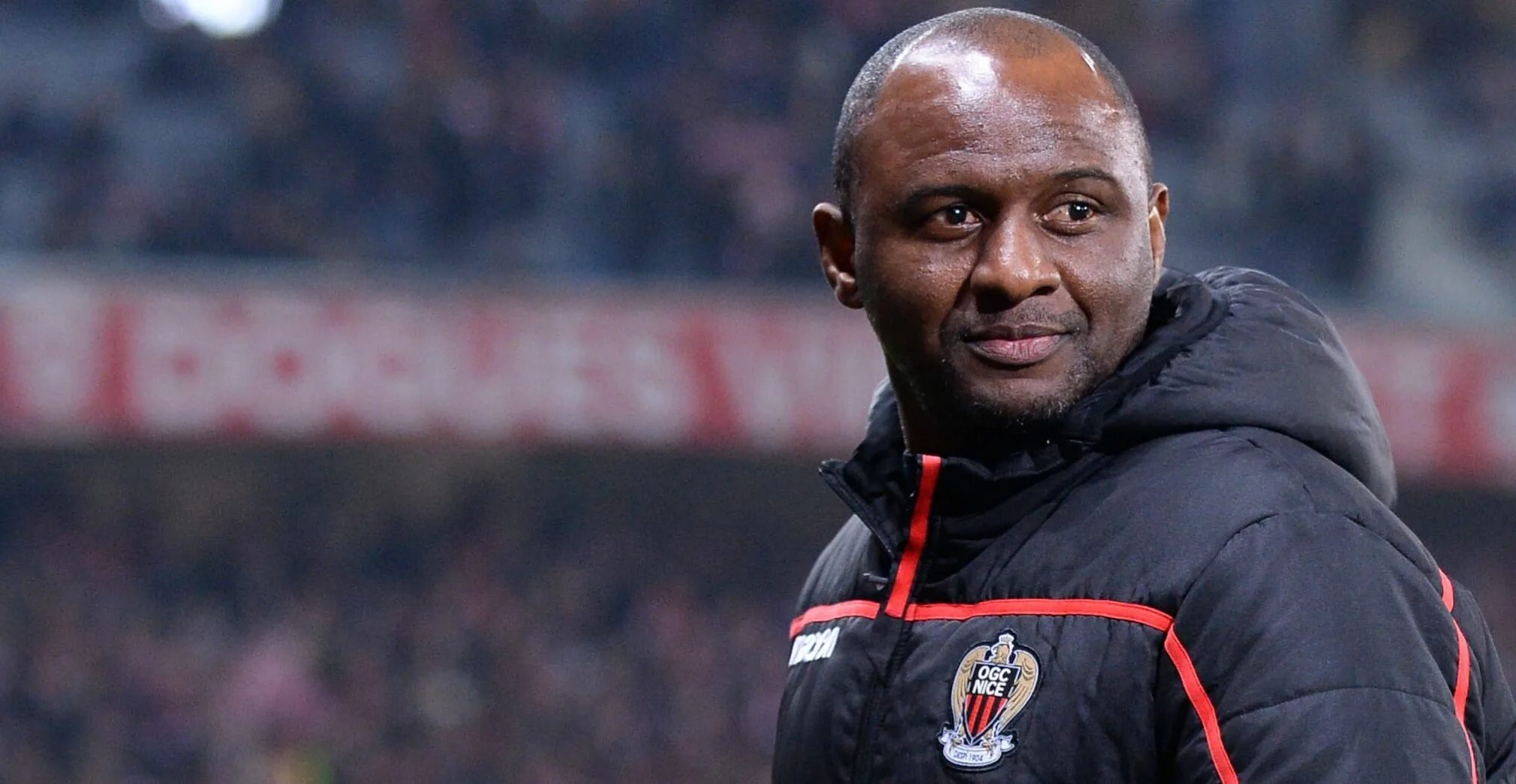 Patrick vieira. Патрик виера. Патрик виера. Патрик виейра футболист. Виейра.