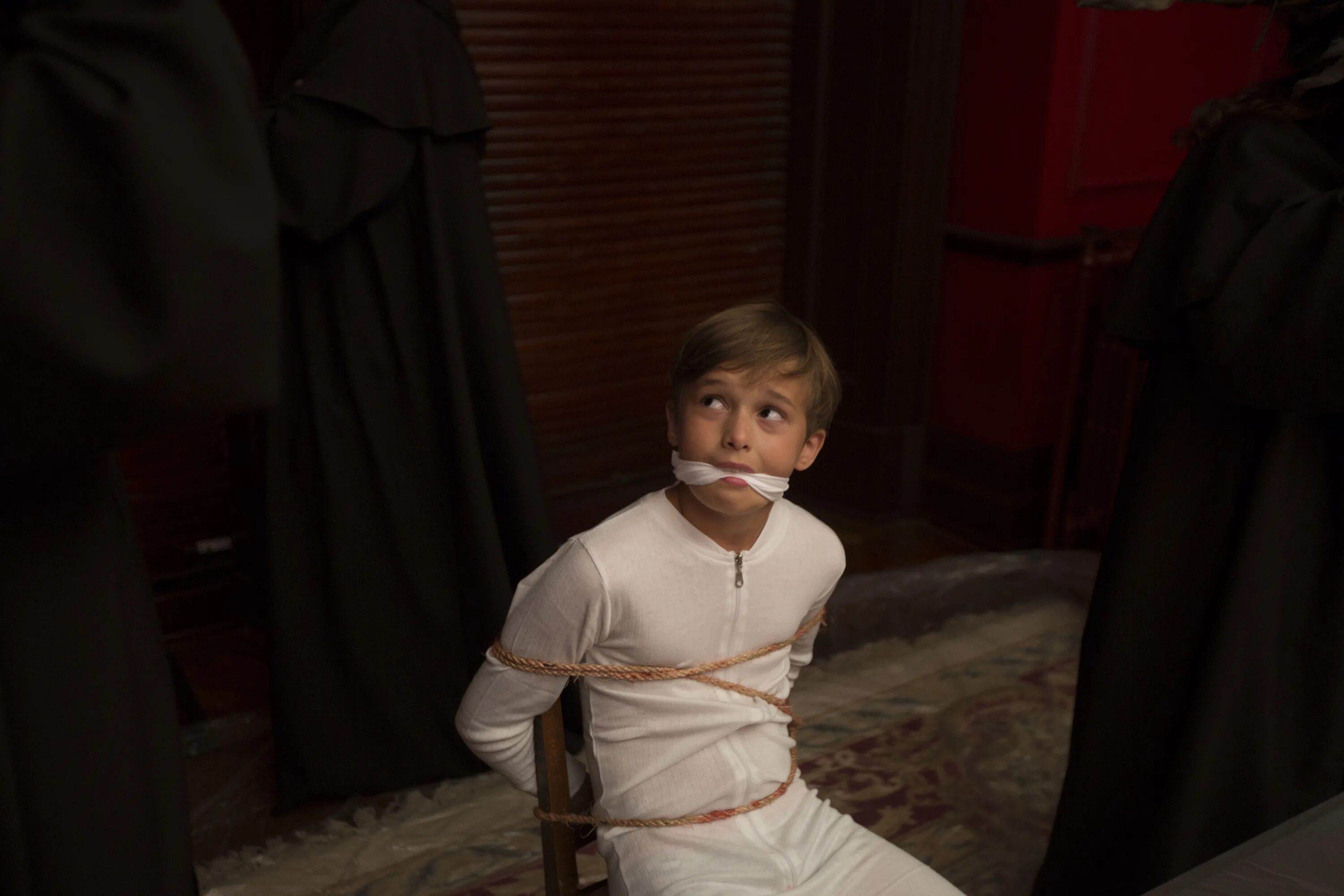 Скачать Песню Tied Up Andyr